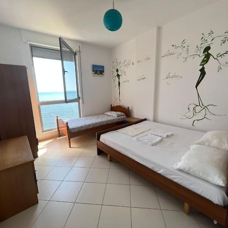 Blue Sky Apartaments Дуррес Екстер'єр фото