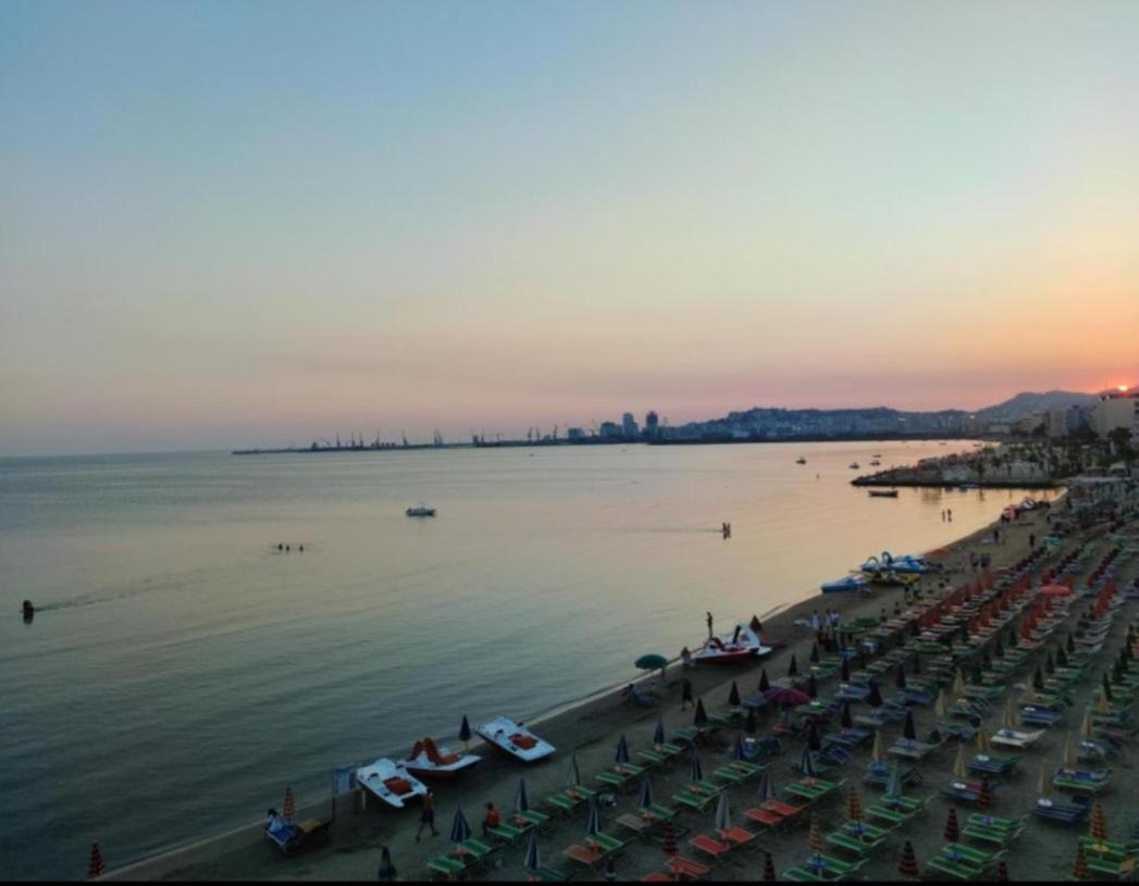 Blue Sky Apartaments Дуррес Номер фото